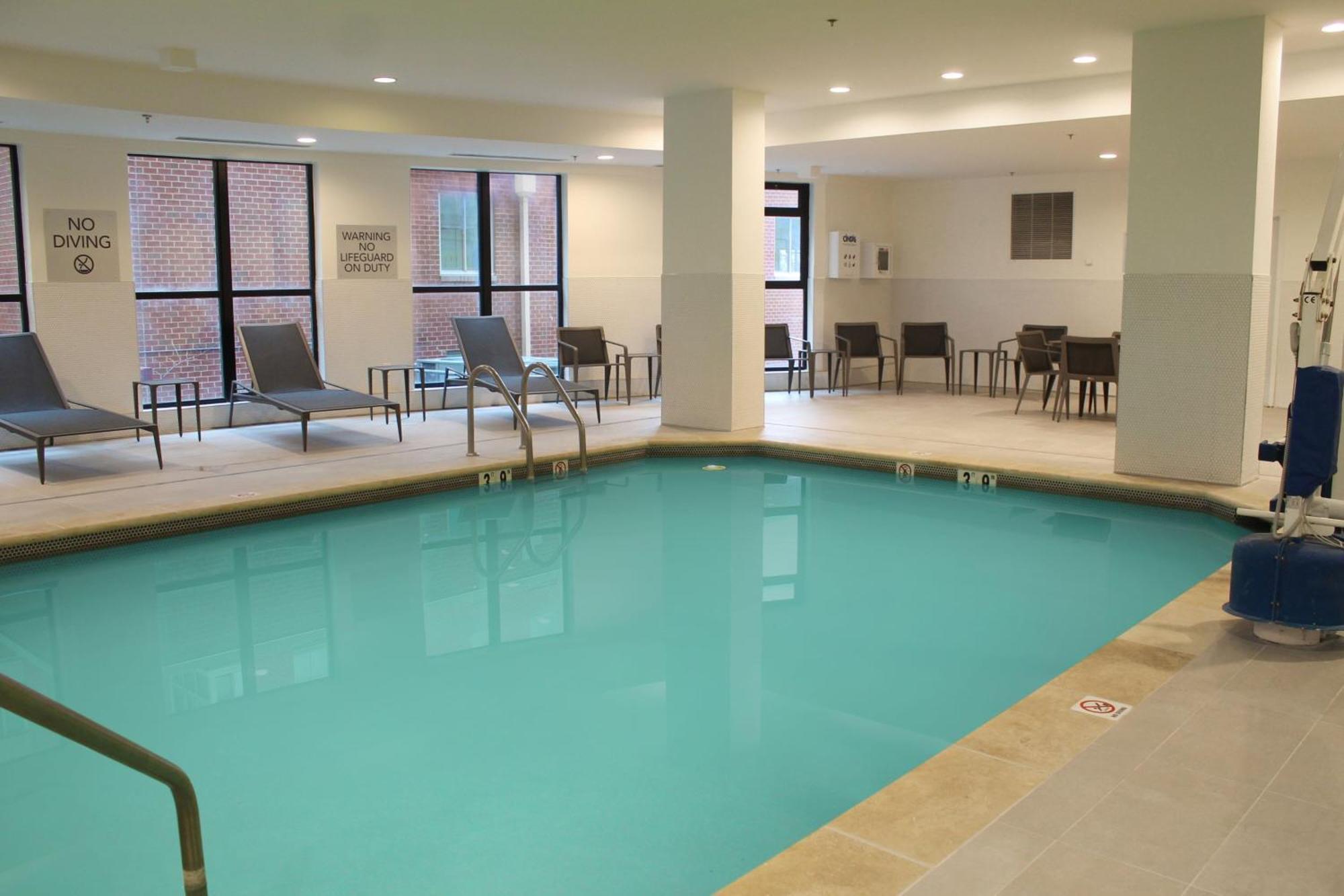 Courtyard By Marriott Capitol Hill/navy Yard Hotel