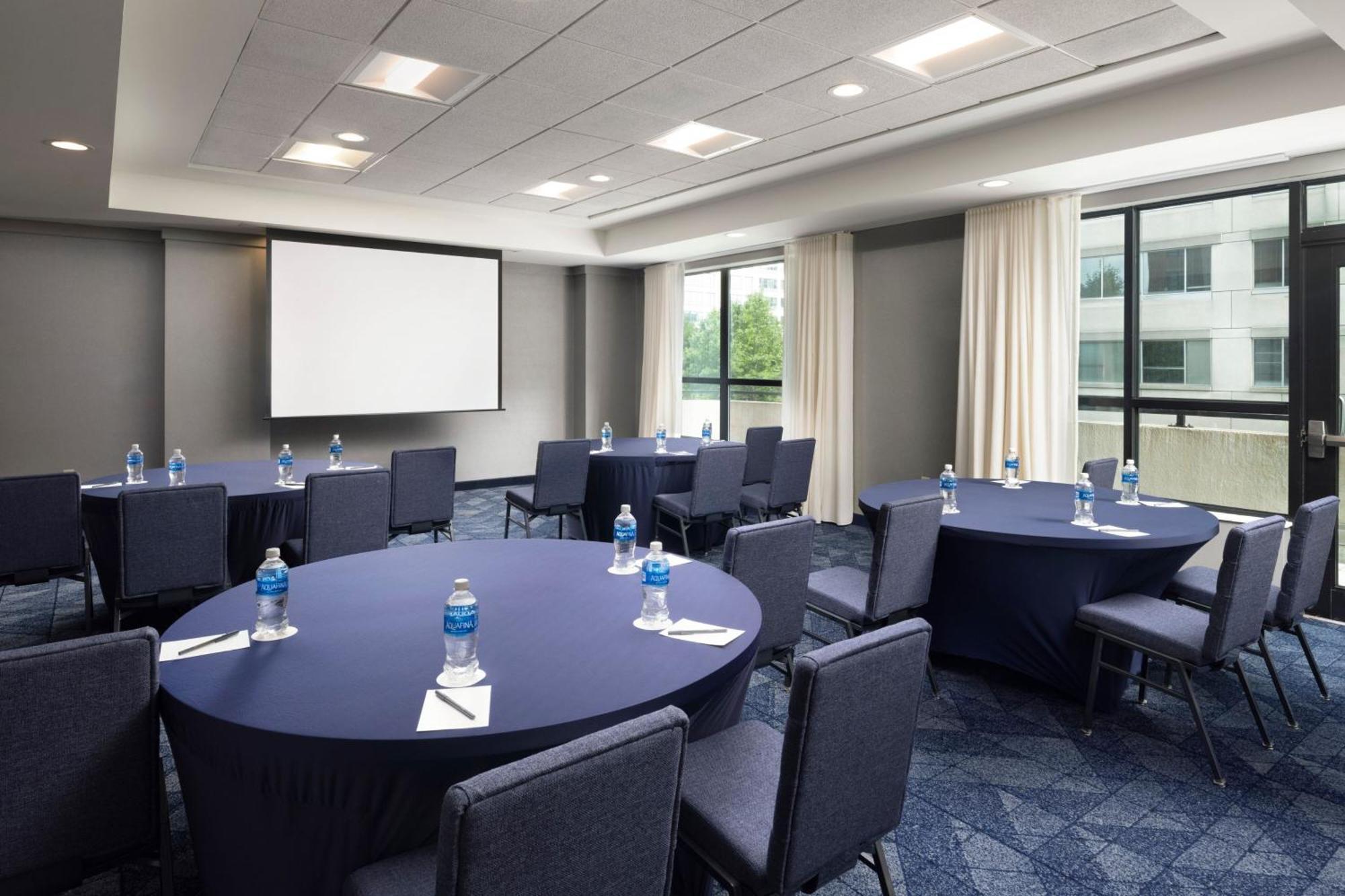 Hotel Courtyard By Marriott Capitol Hill/navy Yard Washington