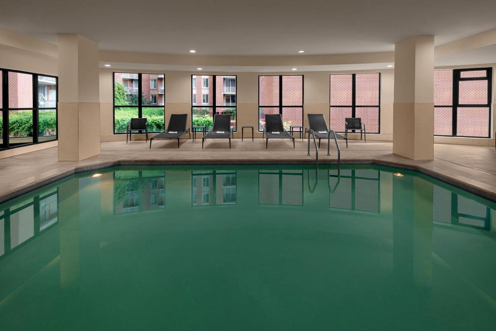 Courtyard By Marriott Capitol Hill/navy Yard 3*