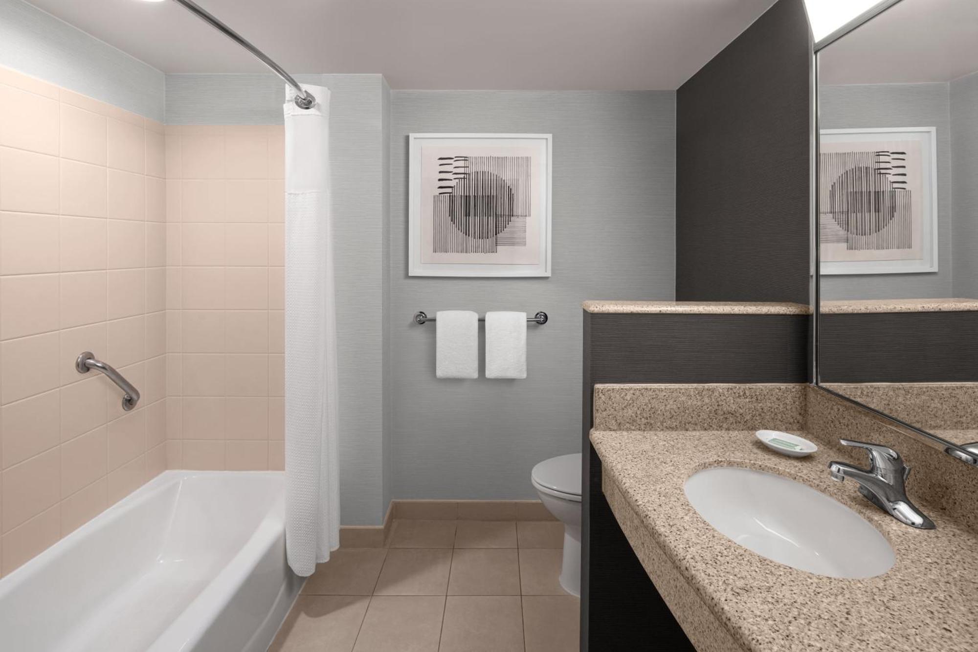 Courtyard By Marriott Capitol Hill/navy Yard Washington