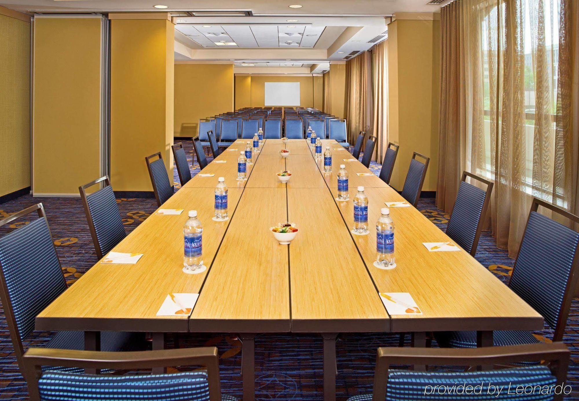 Courtyard By Marriott Capitol Hill/navy Yard 3*